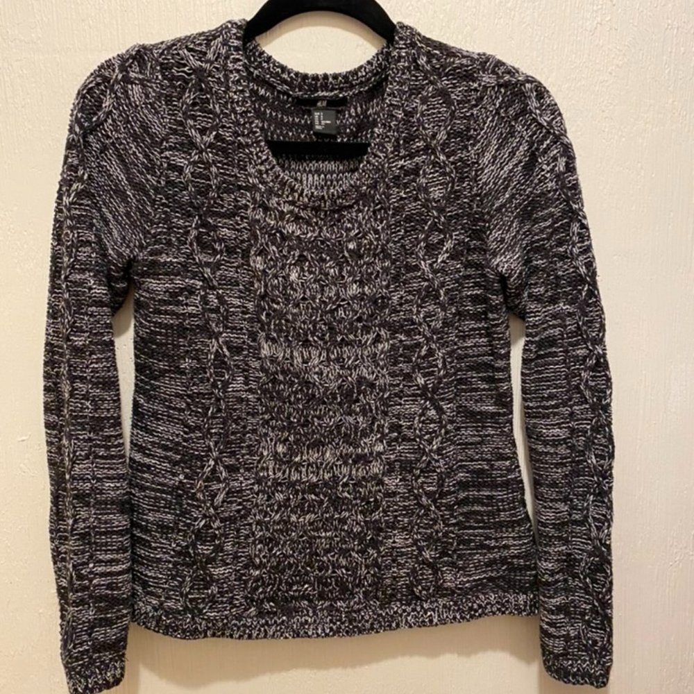 CABLE KNIT SWEATER  EUC